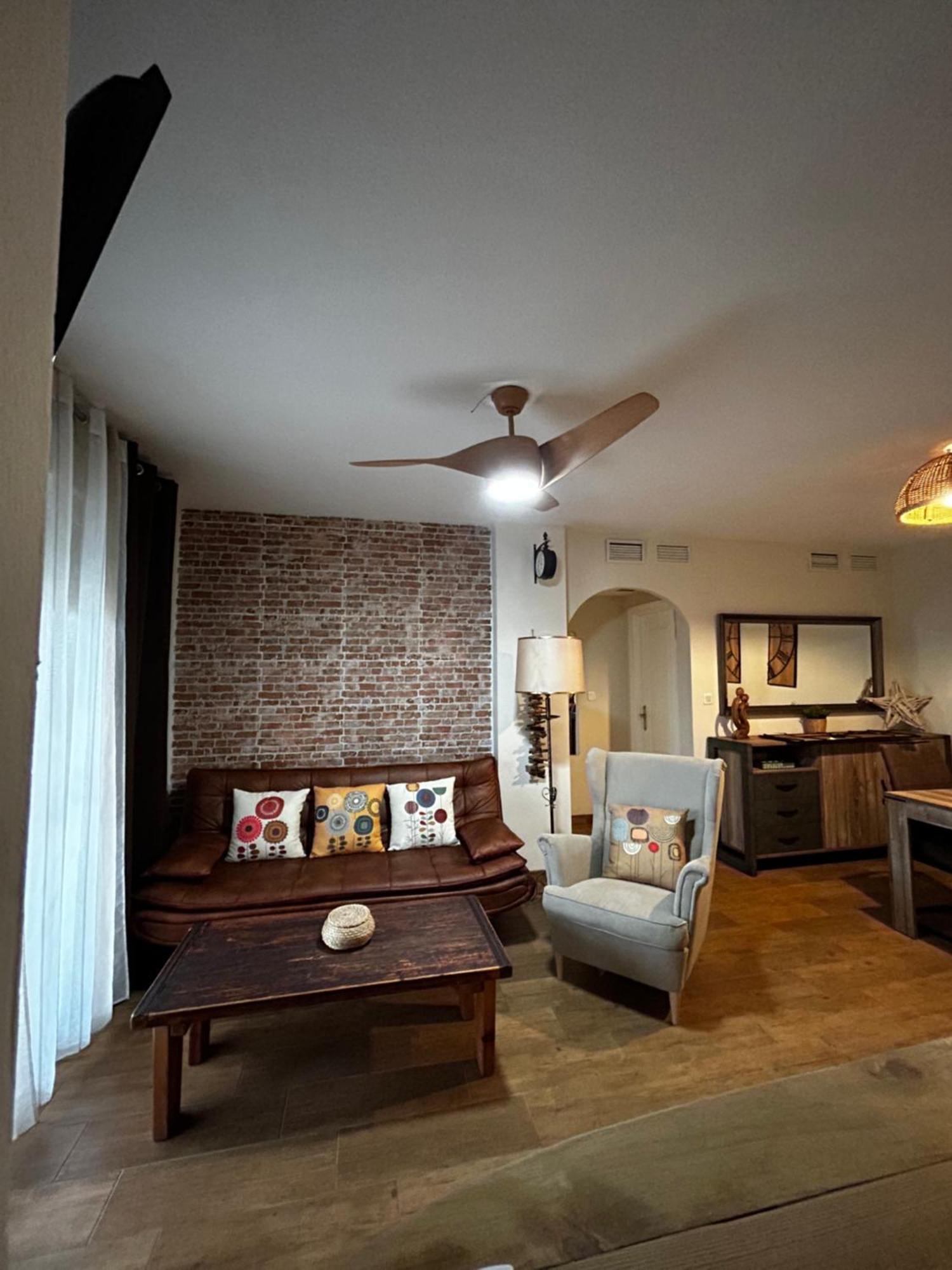 Apartamento Con Encanto Cerca De La Playa El Rosario 马尔韦利亚 外观 照片